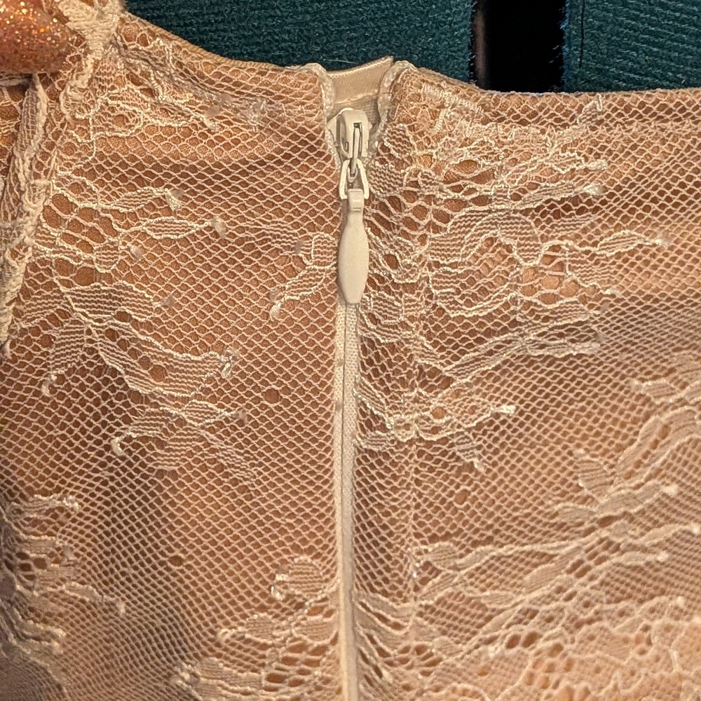 Victoria's Secret White Lace Chemise - Picture 7 of 7